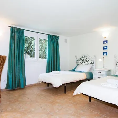 Puerto Del Carmen Sleeps 8 Pool Air Con Wifi * Puerto del Carmen (Lanzarote)